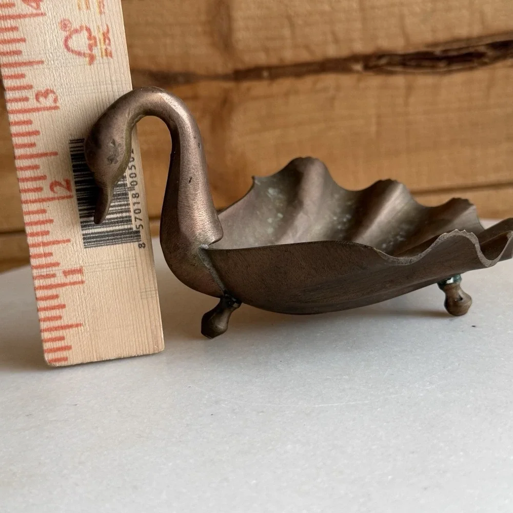 VTG Old Antiqued Brass Beautiful Swan‎ Shape Soap Trinket Dish Ash Tray *Wear*